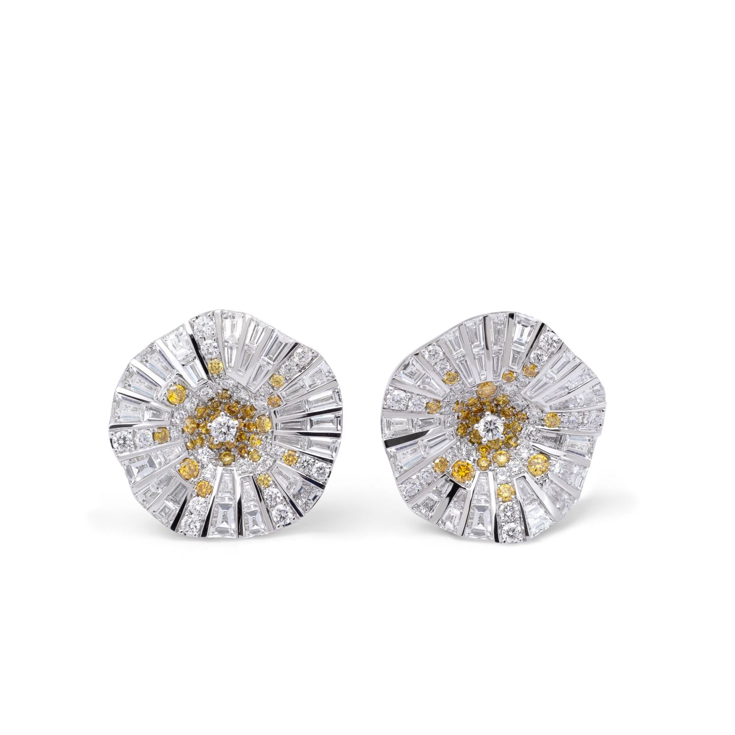 small Earrings with yellow Diamonds
