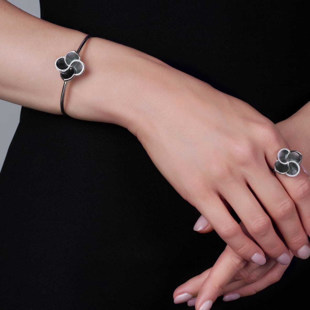 黑珍珠母贝戒指