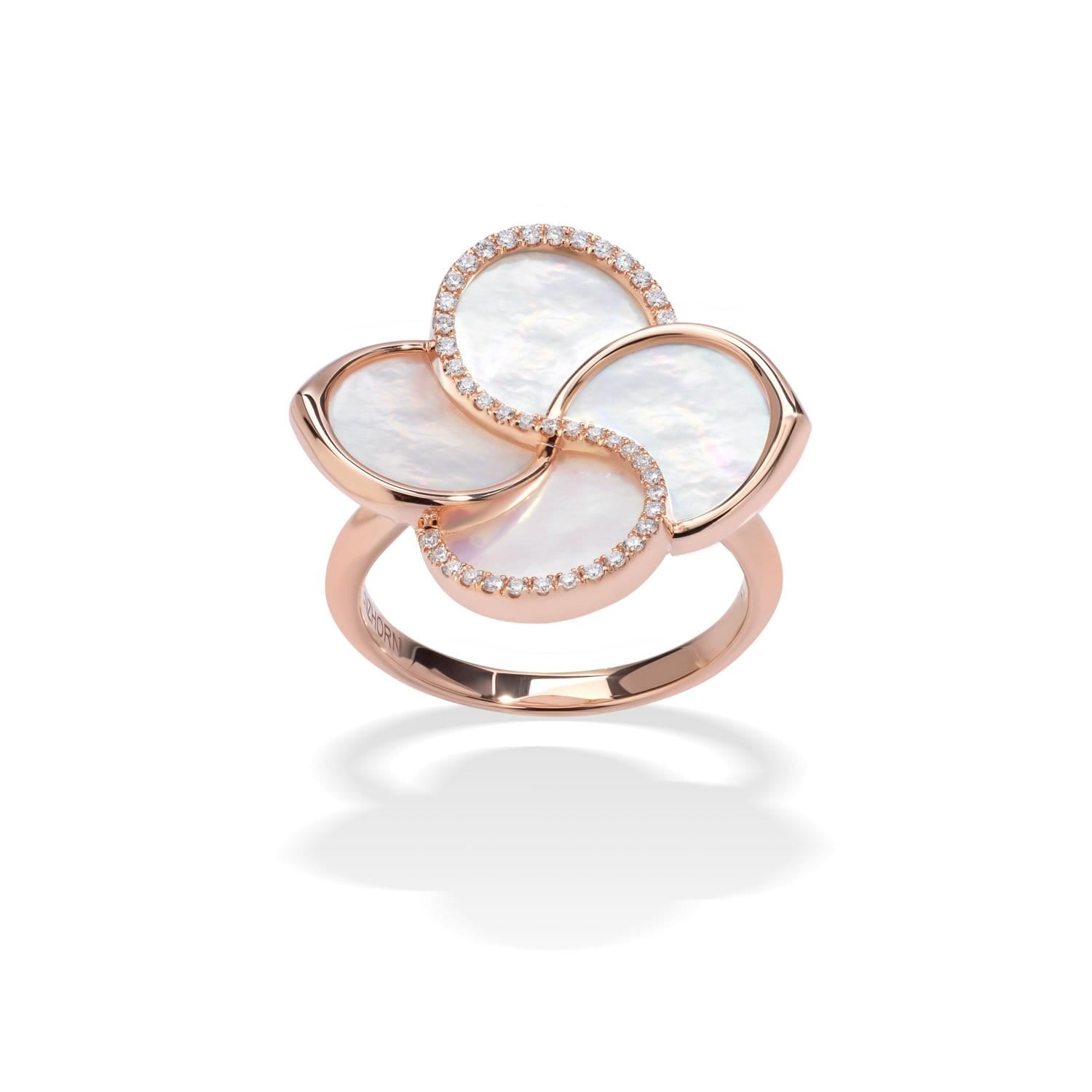 Ring with Mother Of Pearl