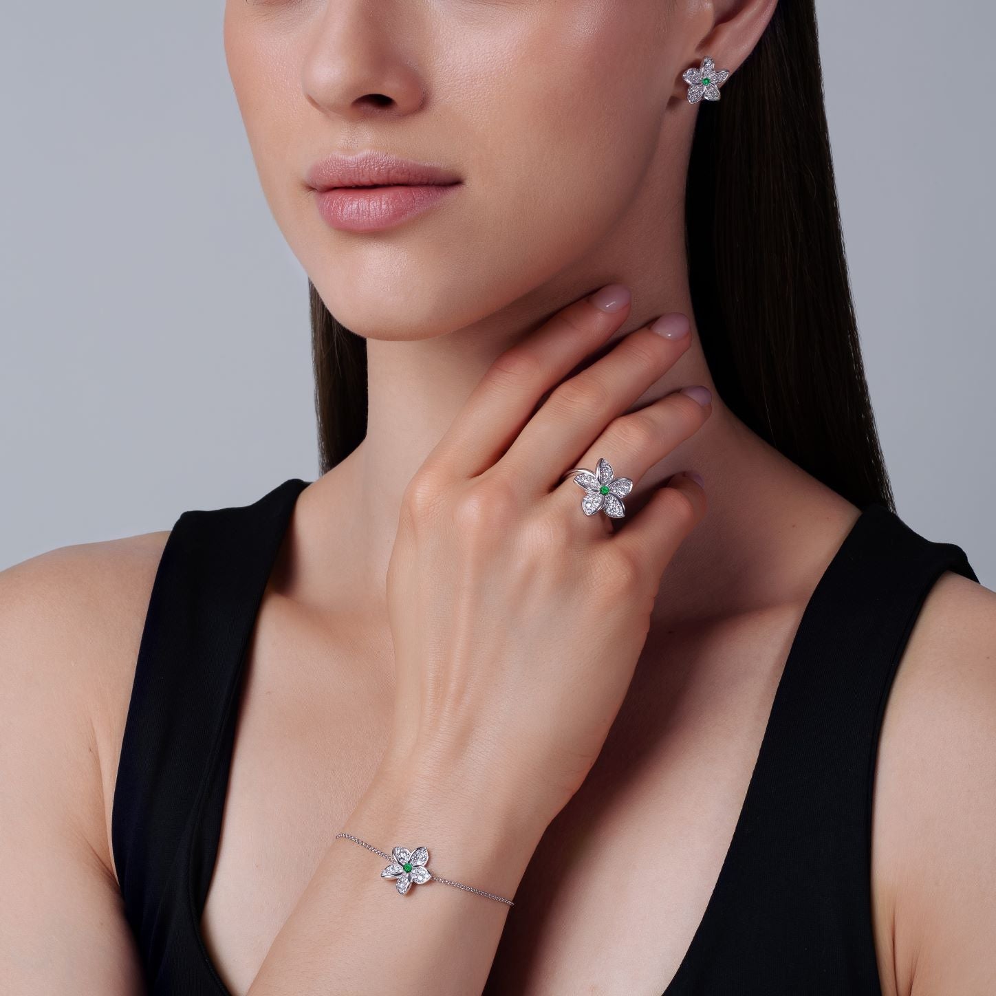 PLUMERIA Diamond and Emeralds Ring Single Flower