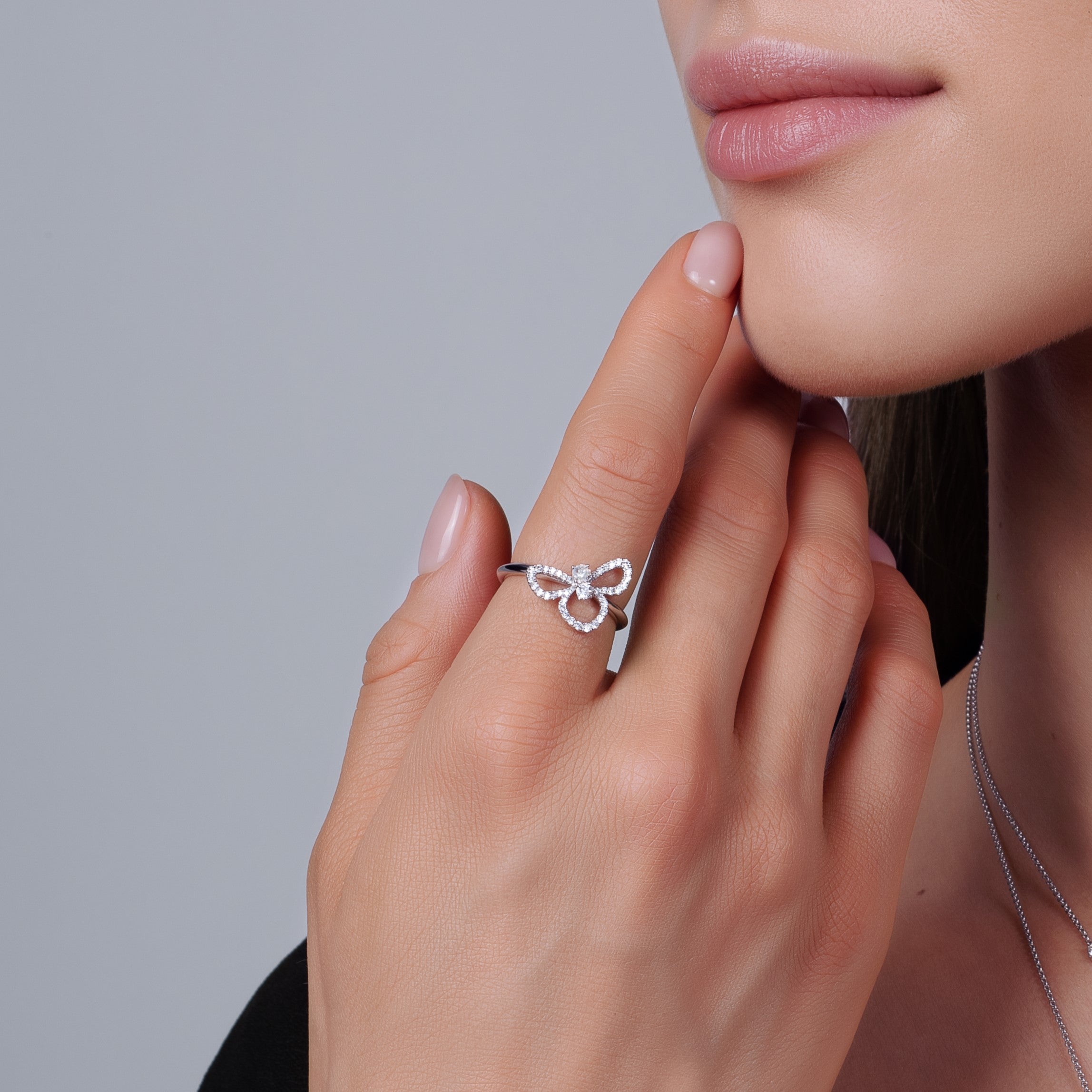 PICCOLE SONATE Bee Ring with Diamonds