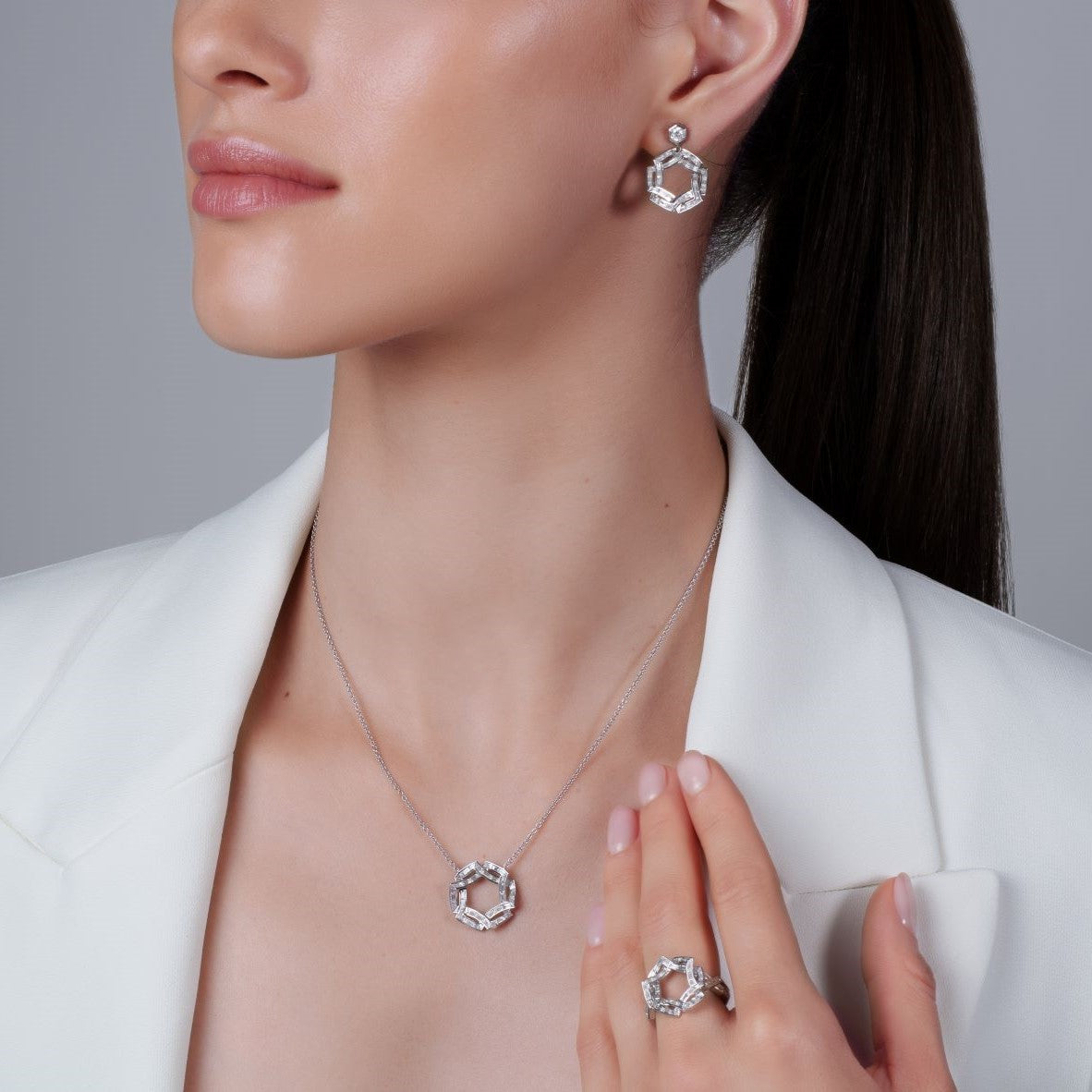 SECRET CIRCLES Baguette Diamond Necklace