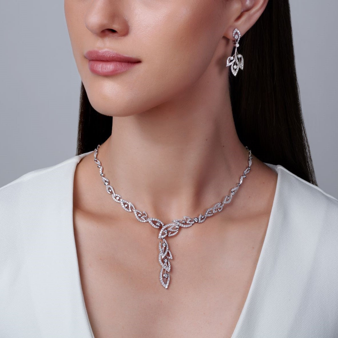 AMALFI All Diamond Leaf Halskette