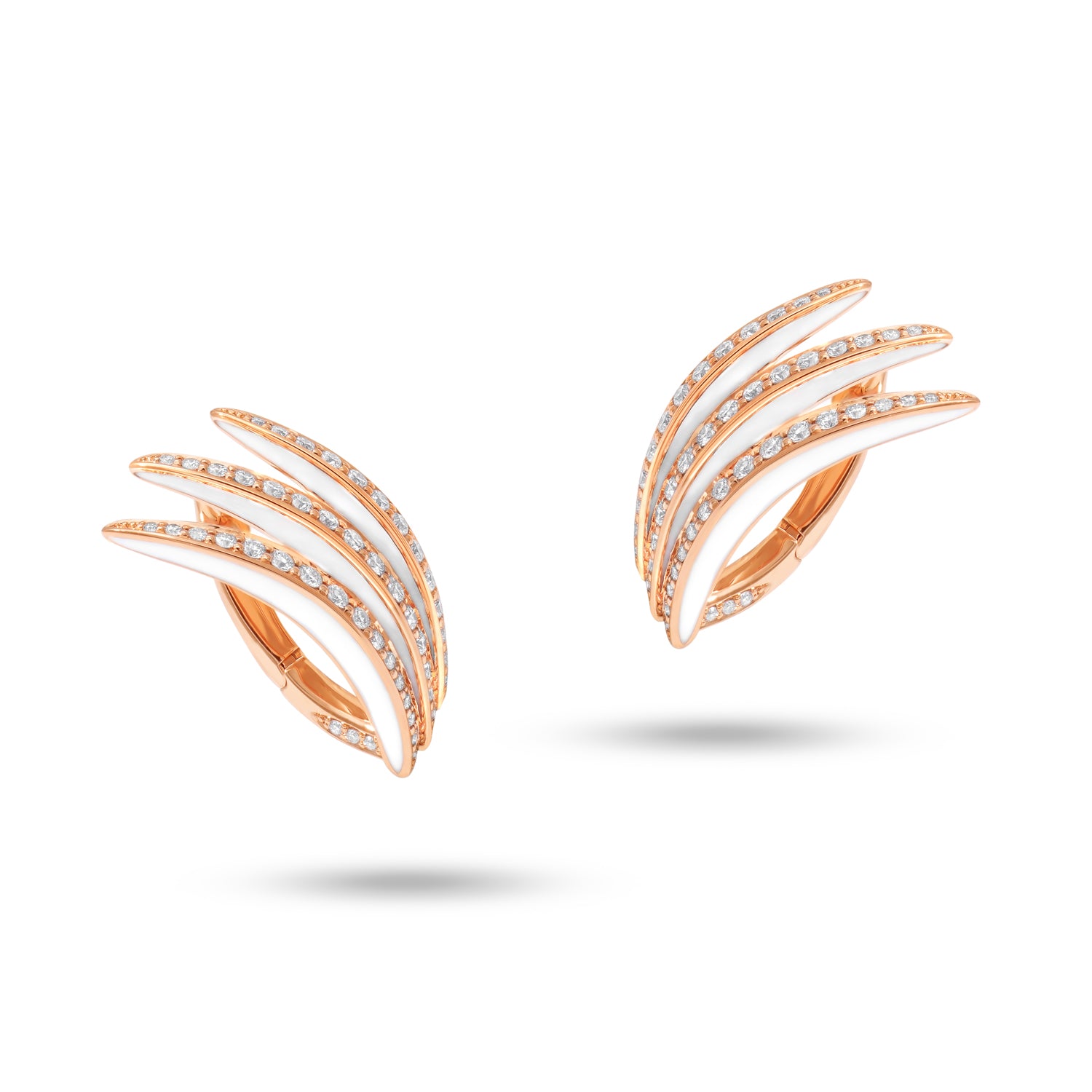 VIVA klassische Ohrringe mit Diamanten und weißer Emaille