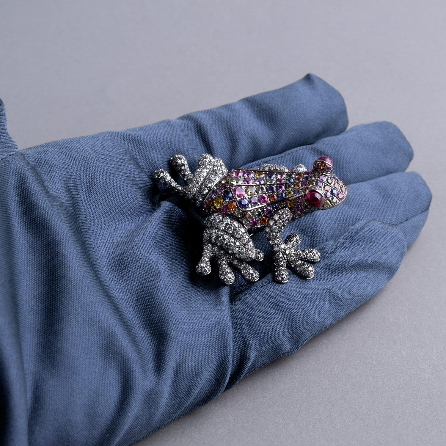VINTAGE: Wild Life Frosch, Brosche mit gemischten Saphiren