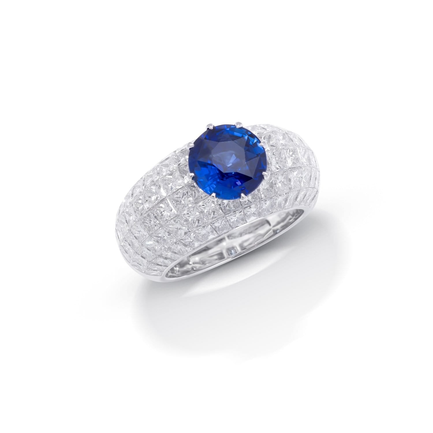 MOSAIC CLASSICAL Diamond Dome Ring with Round Sapphire Center